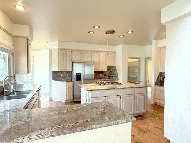 Building Photo - NEW PRICE ! Beautiful custom one story estate located on one of the most desirable streets in Bla...