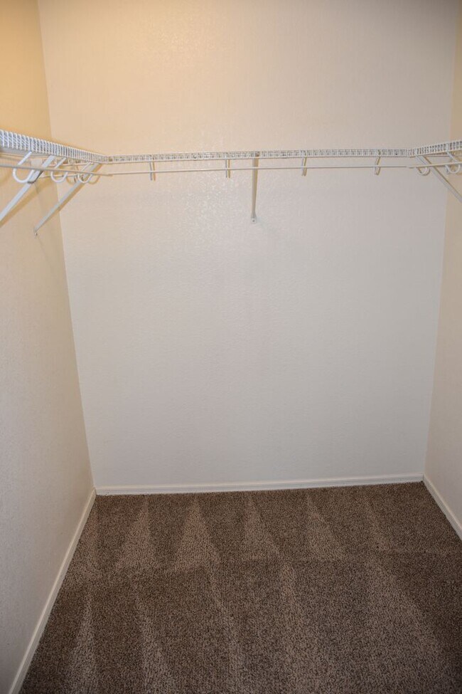 Building Photo - Fabulous Home Close to everything you'll Need in Sierra Vista, Az