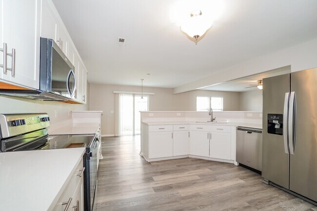 Building Photo - 4877 Grimm Dr