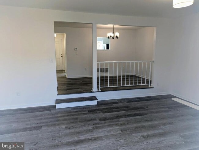 Building Photo - 2005 Wintergreen Pl