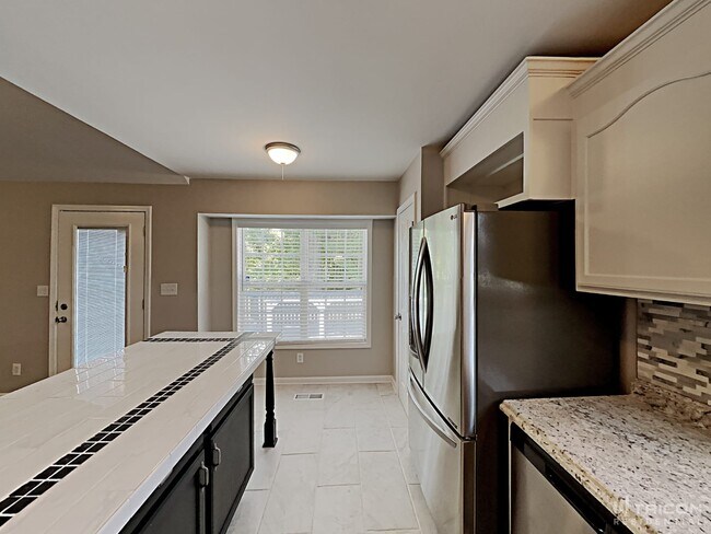 Building Photo - 981 Trey Phillips Dr