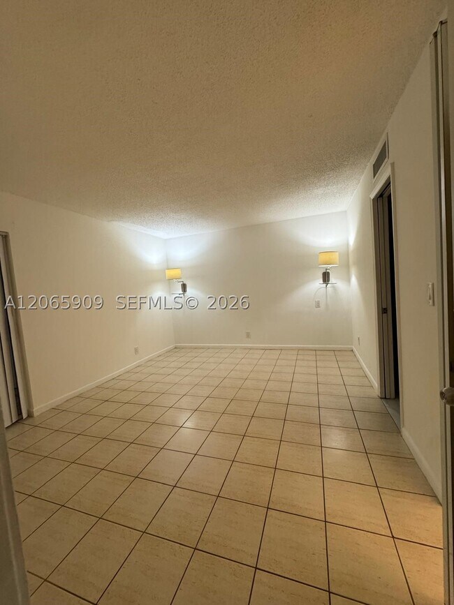 Building Photo - 3022 Coral Springs Dr