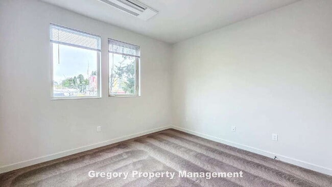 Building Photo - 4425 Meridian Ave N