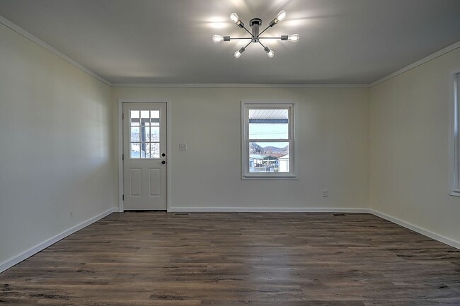 Building Photo - 502 Colorado St