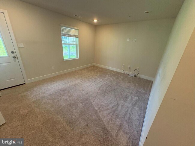 Building Photo - 1815 Betterton Rd