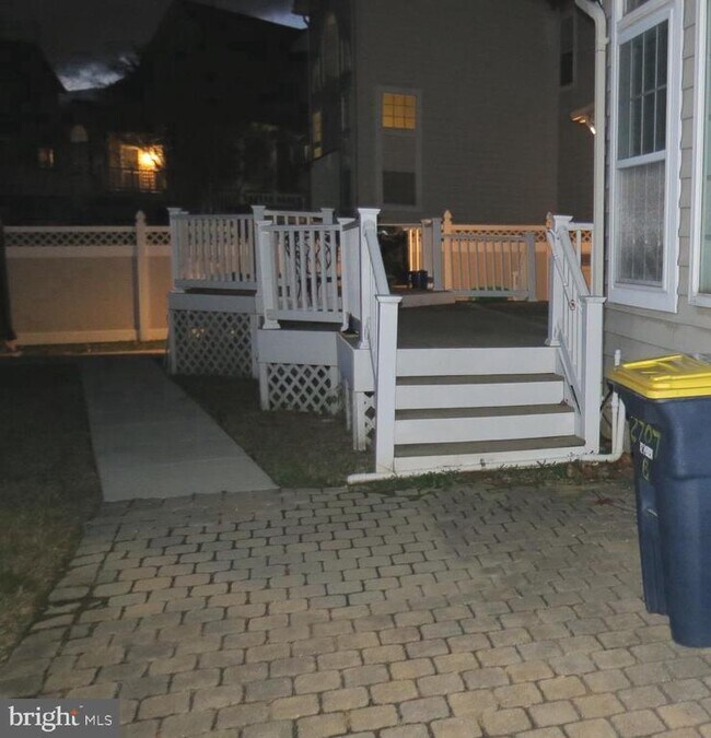 Building Photo - 2707 Hollywell Ct