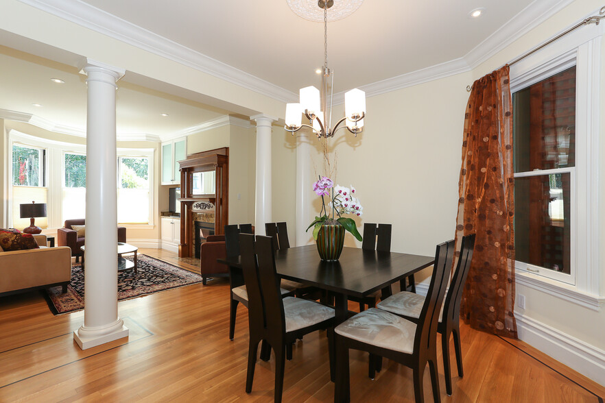 Dining room - 127 Steiner St