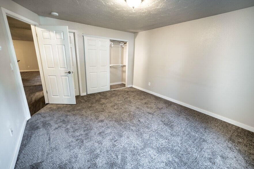 Six-foot closet - 12817 4th Dr SE