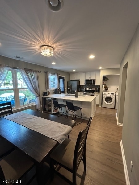 Building Photo - 448 St Giles Ct