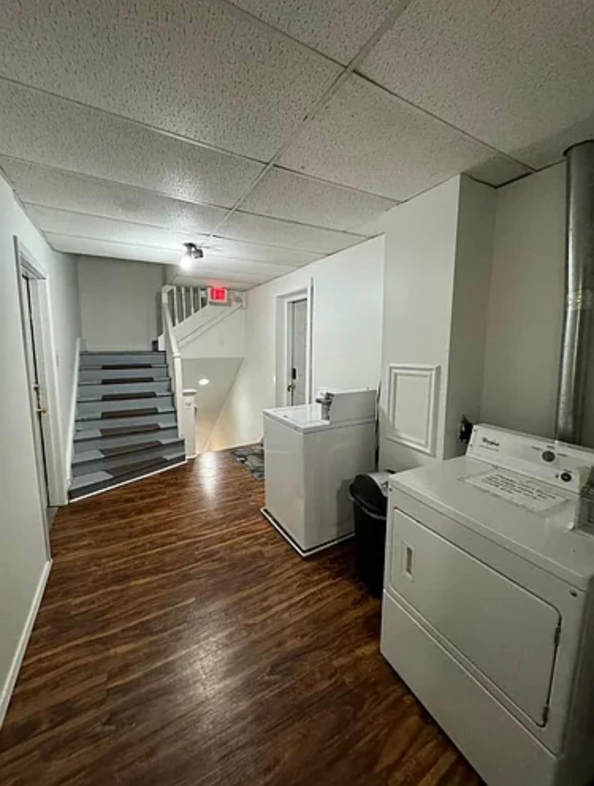 Building Photo - 464 3rd St