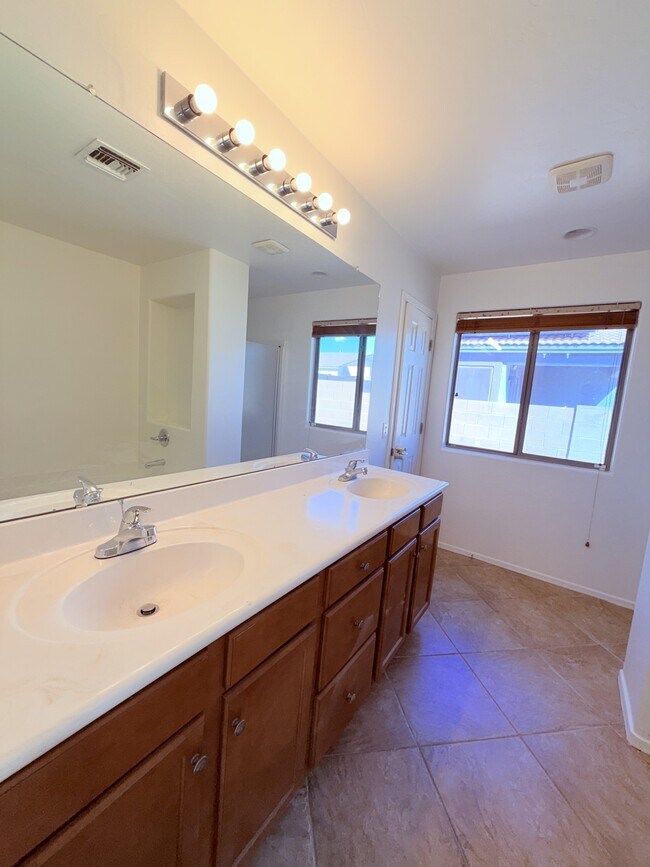 Building Photo - 11793 W Barley Dr