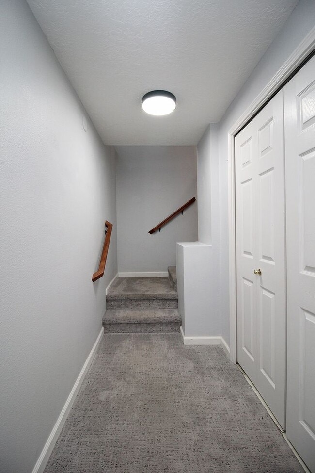 Building Photo - 3896 Botticelli St