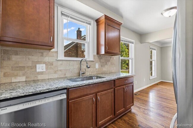 Building Photo - 13710 Balfour Ave