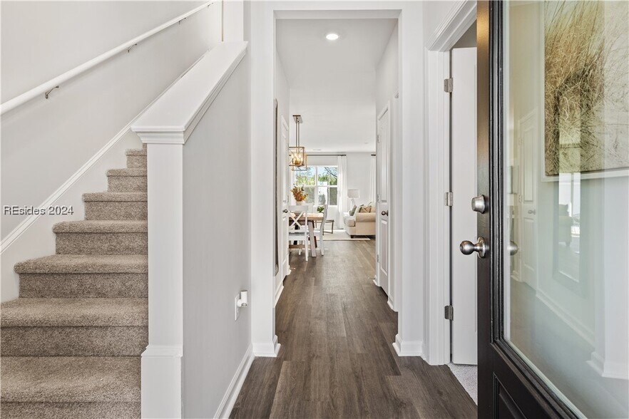 Building Photo - 7 Whispering Oaks Cir