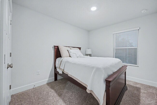 Building Photo - 2946 Overcup St