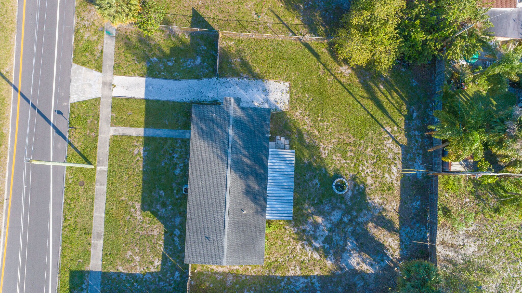 Building Photo - 1011 Bianca Dr NE