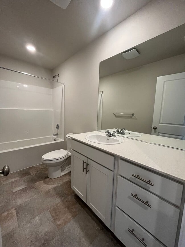 Building Photo - BRAND NEW CONSTRUCTION 4-bedroom 2.5-Bathrooms