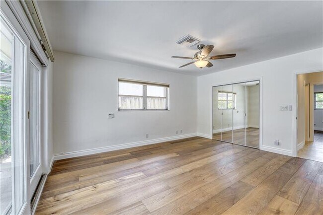 Building Photo - 2000 Admirals Way