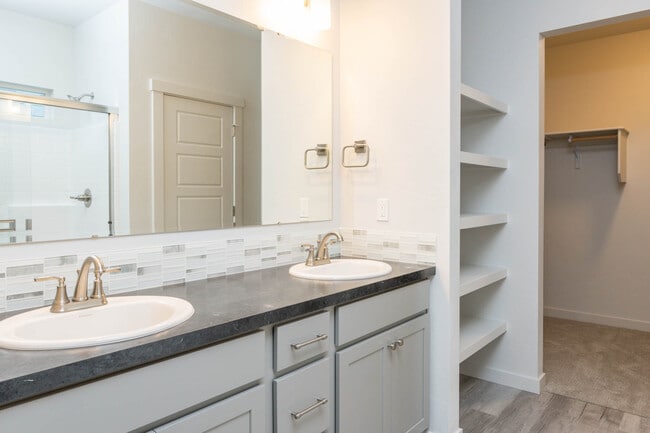 Building Photo - 248 N Caracaras Way