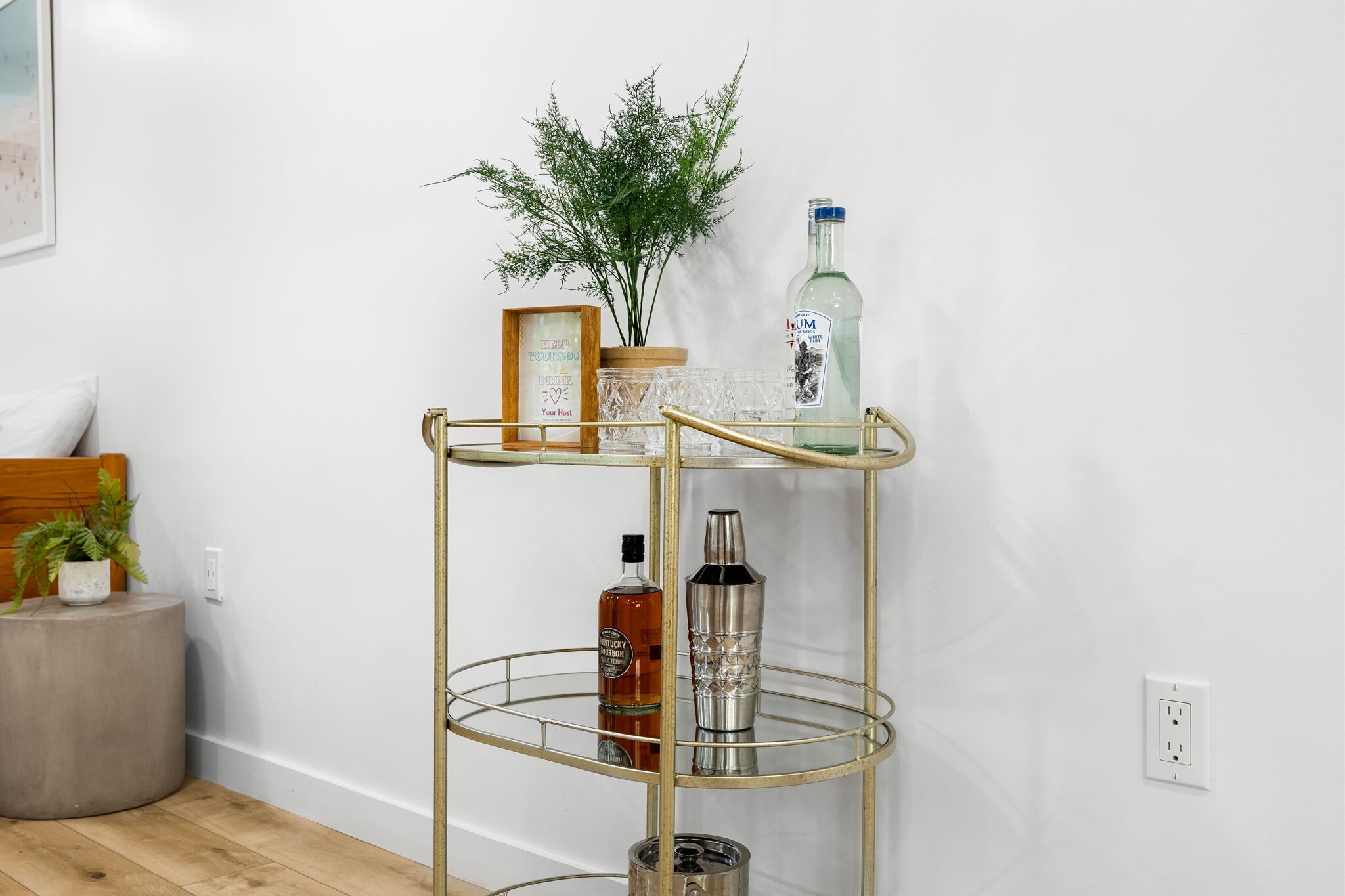 Building Photo - 321 N Gertruda Ave