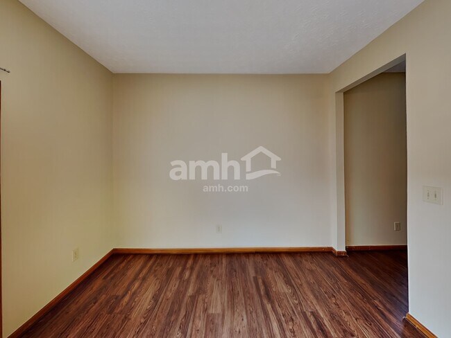 Building Photo - 8845 Amaranth Ct