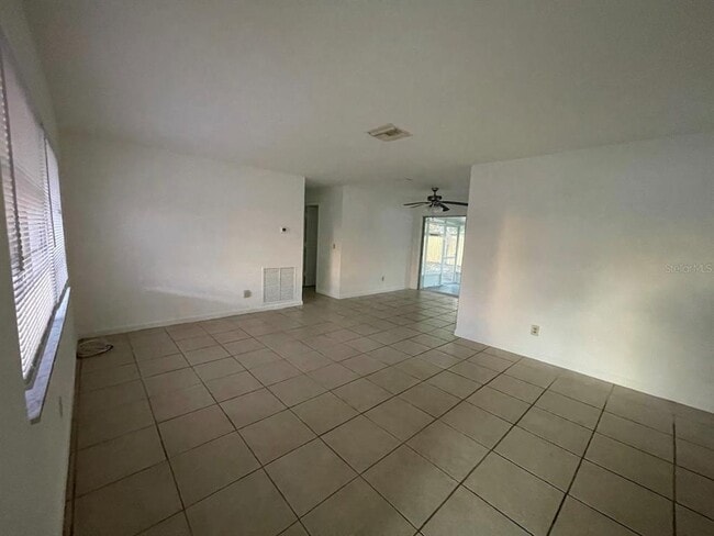 Building Photo - 471 Keene Park Dr E