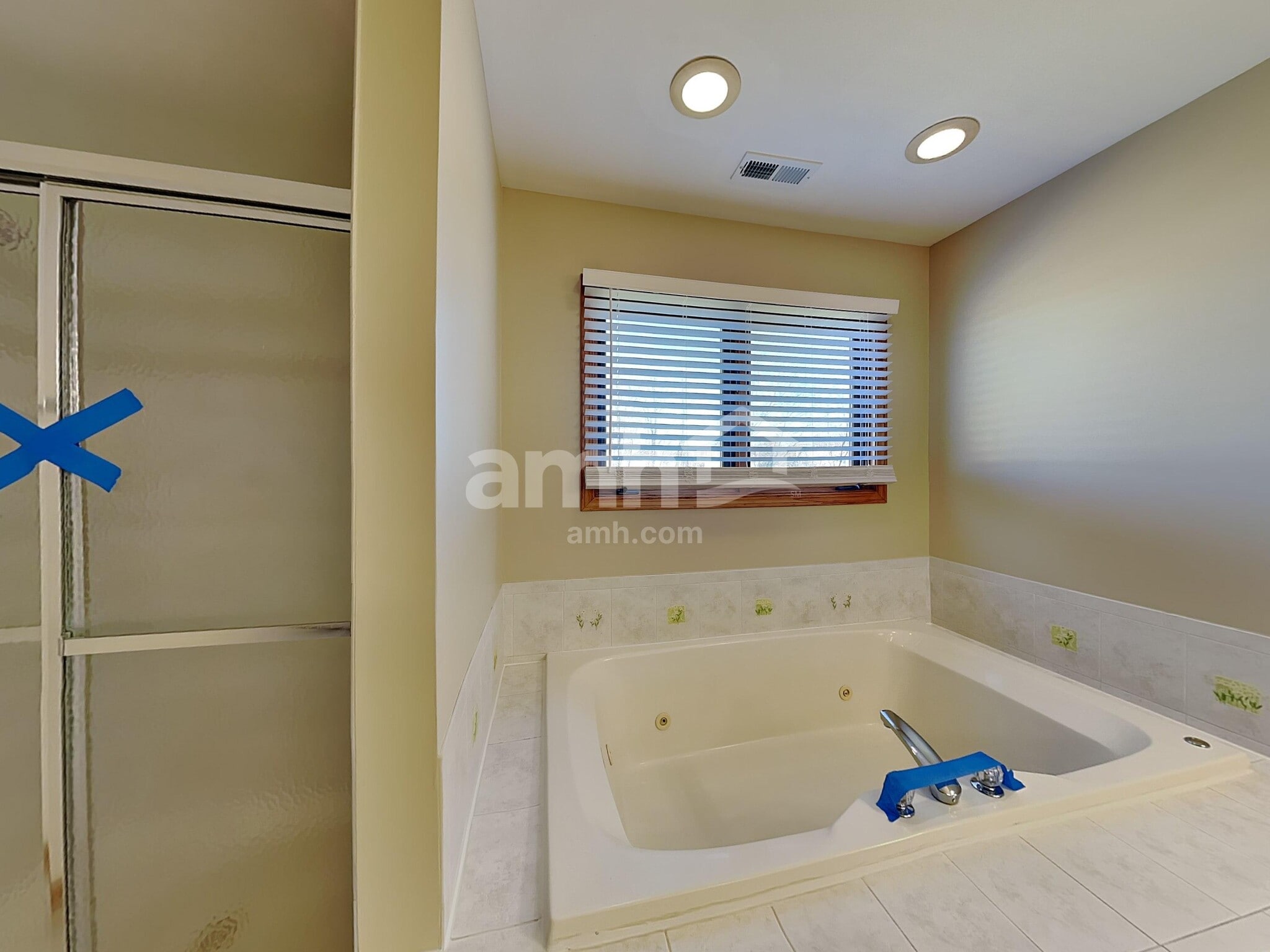 Building Photo - 24433 Independence Blvd