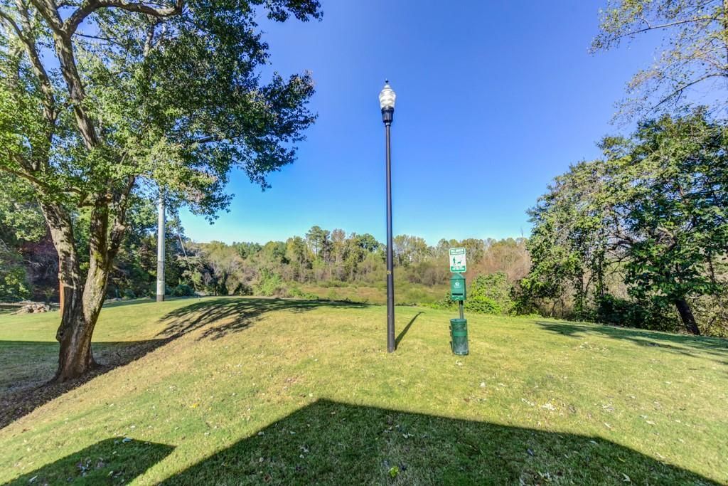 Building Photo - 3101 Colonial Way