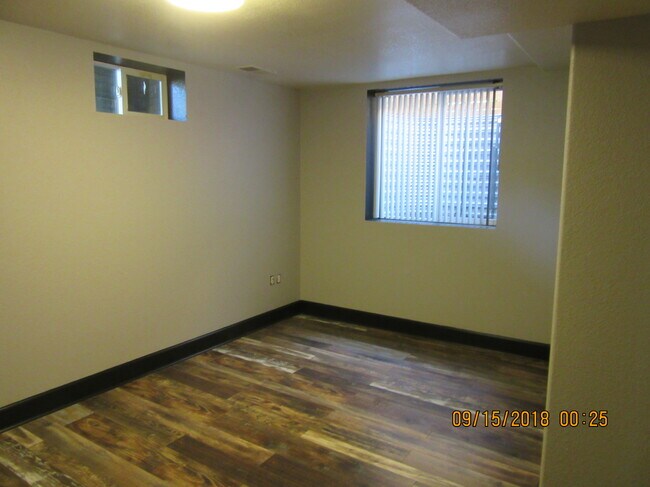 Building Photo - 2171 S Yates St