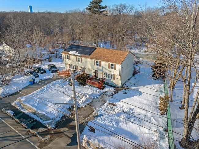 Building Photo - 223 Warren St