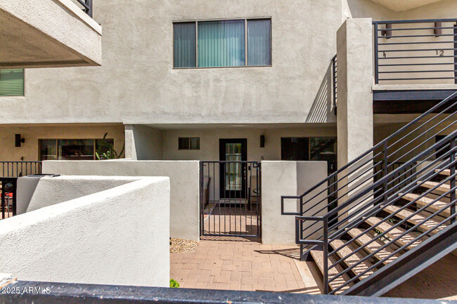 Primary Photo - 3635 N 68th St