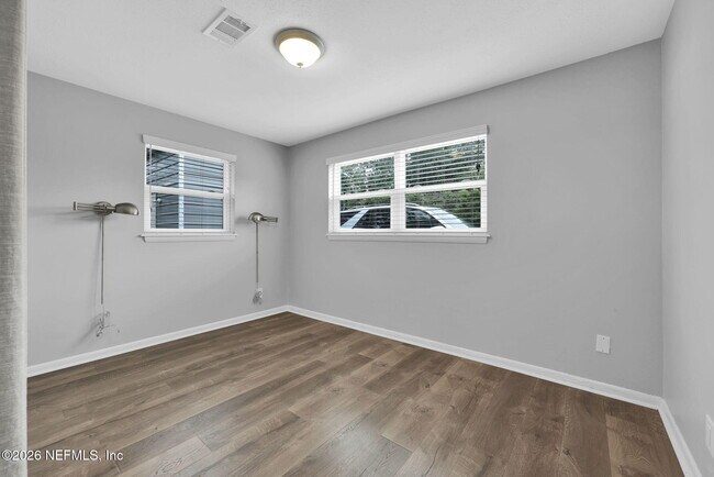Building Photo - 1104 Boca Grande Ave