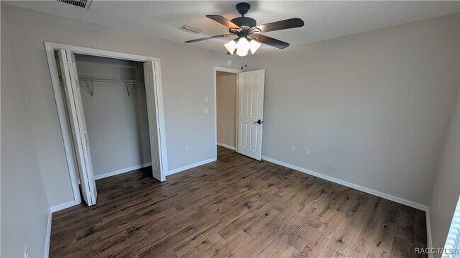 Building Photo - 5333 W Customer Ct