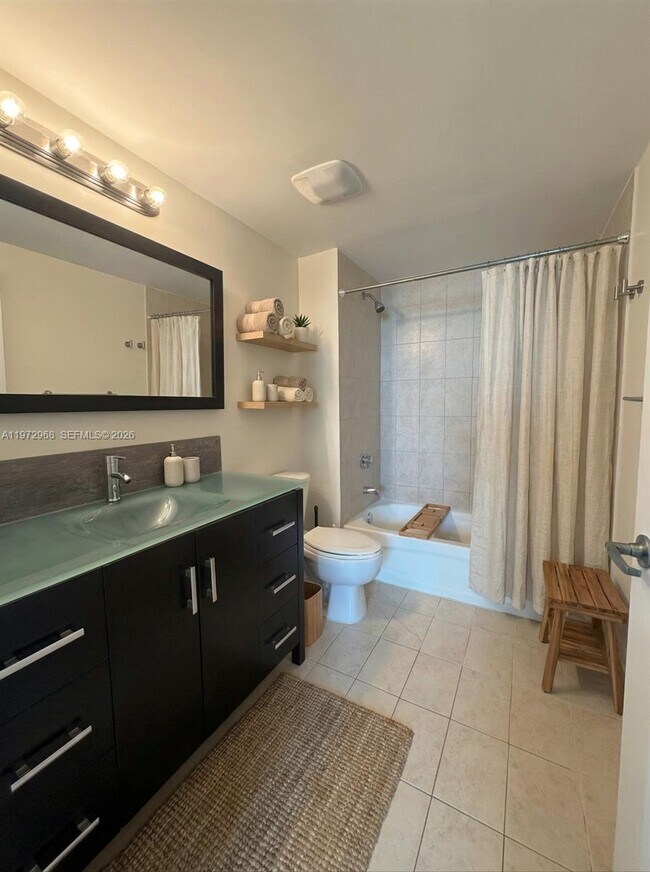 Building Photo - 275 NE 18th St