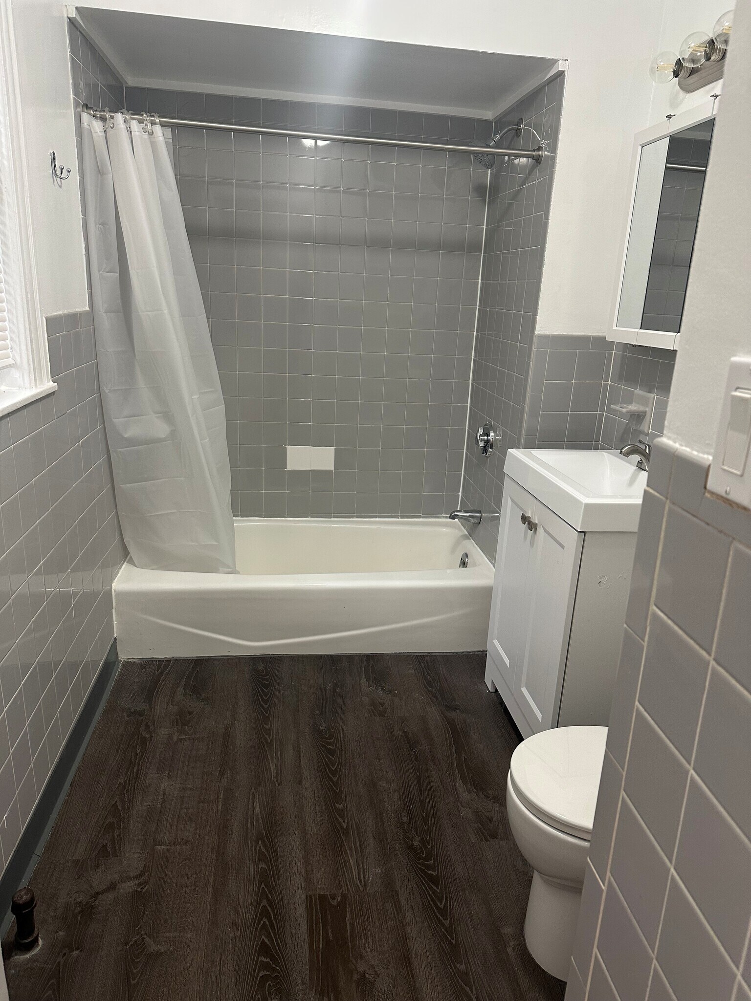 Building Photo - 33 Algonquin St