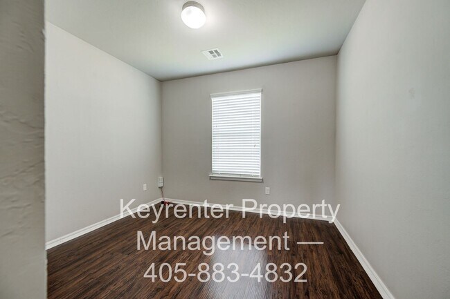 Building Photo - Gorgeous 3 Bed 2 Bath in Moore/SE OKC