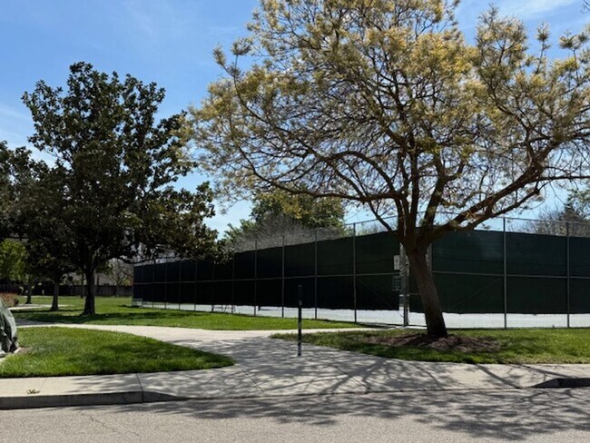 Building Photo - Stunning 5-Bed. 2.5 bath Home in the Heart of Pleasanton Meadows, Community Pool