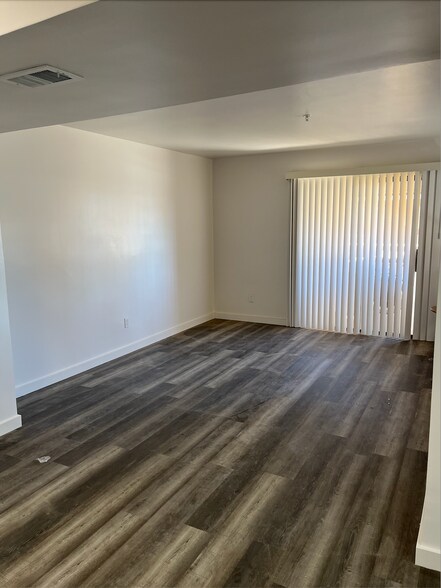 Building Photo - 8155 E Roosevelt St