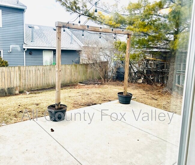 Building Photo - 7160 Center Ave