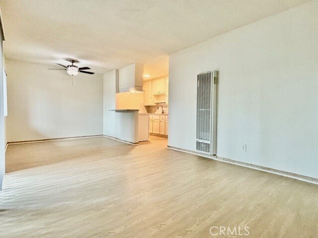 Building Photo - 12425 Harris Ave