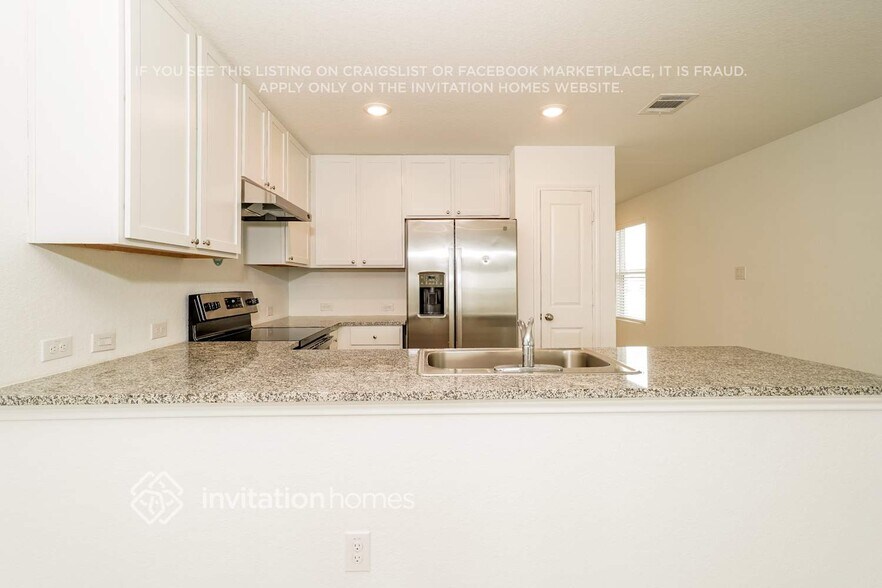 Building Photo - 218 Hollywood Dr