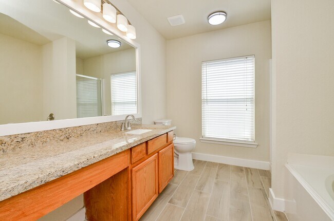 Building Photo - 3935 Federal Ln