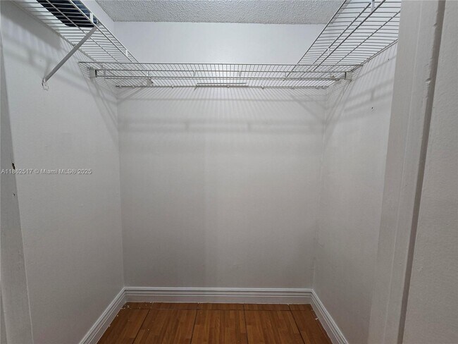 Building Photo - 2264 SW 81st Ave