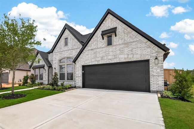 Building Photo - 27003 Estella Mdw Ln
