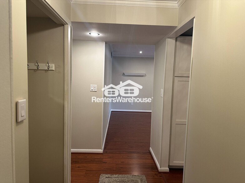 Building Photo - 119 Castletown Rd
