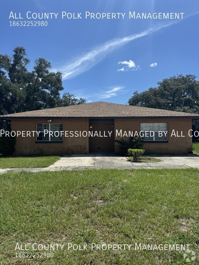 Building Photo - Nice 2 Bedroom Duplex For Rent in Lakeland