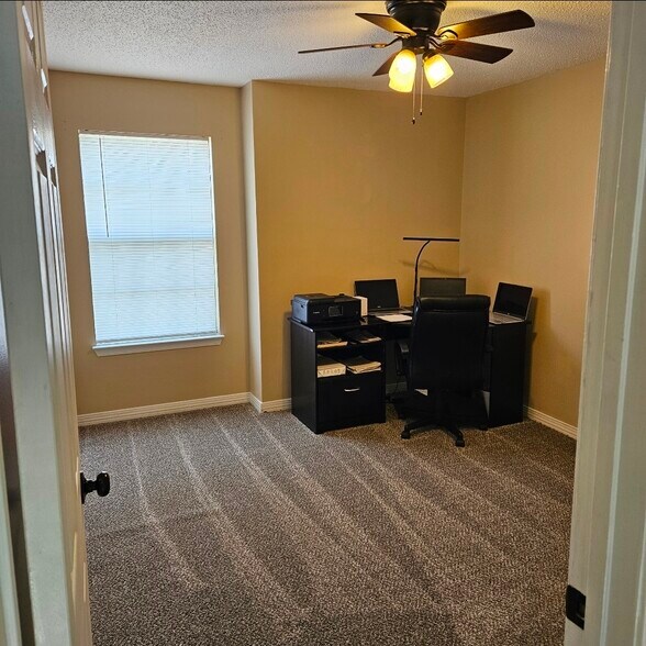 Building Photo - 2253 Kerra Ln