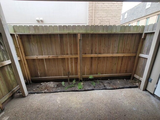 Building Photo - 215 Post Office #1001