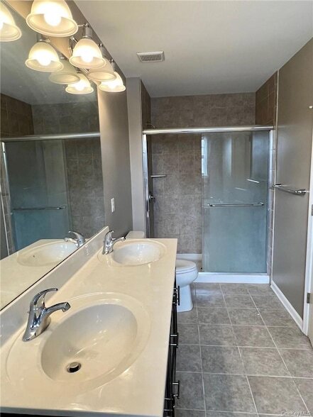 Building Photo - 95 Meadow View Dr