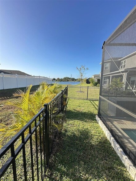 Building Photo - 33805 Astoria Cir